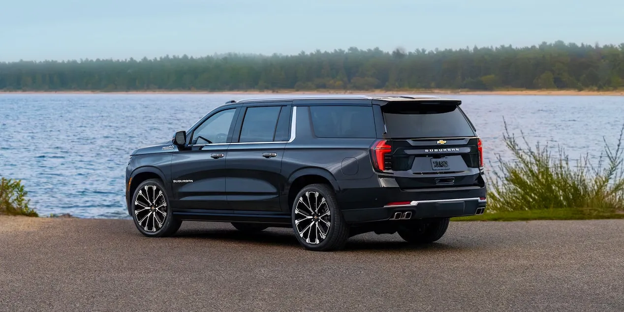 Chevrolet Suburban Exterior 2